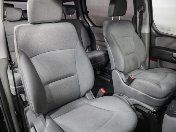 Hyundai H-1 II Рестайлинг 2 с пробегом 2018 года, цена 2 499 000 рублей, 147782 км, минивэн, Автокод Объявления