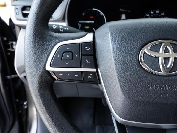 Toyota Sienna IV с пробегом 2021 года, цена 4 030 000 рублей, 81354 км, минивэн, Автокод Объявления