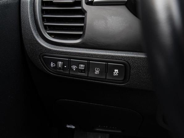 Kia Rio IV Рестайлинг с пробегом 2020 года, цена 1 812 000 рублей, 52257 км, хэтчбек, Автокод Объявления