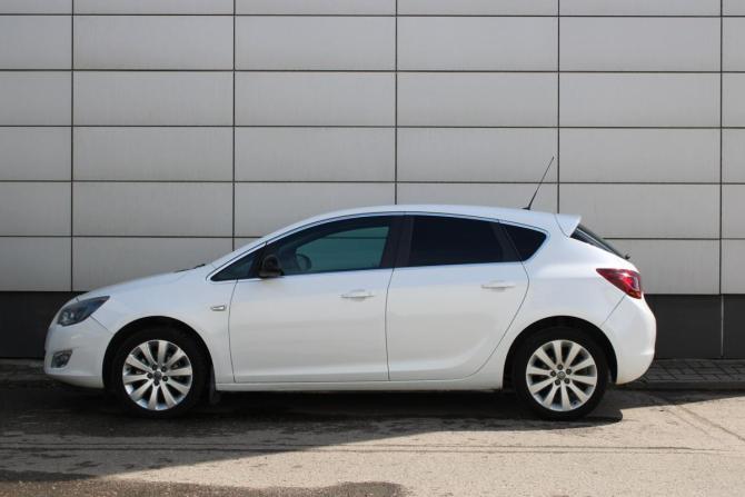 Opel Astra J с пробегом 2010 года, цена 735 000 рублей, 116266 км, хэтчбек, Автокод Объявления