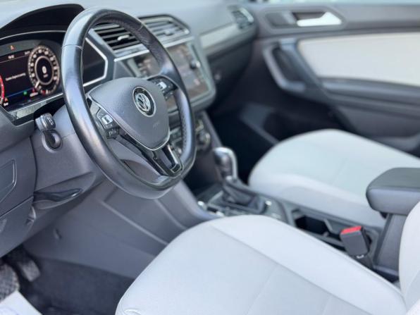 Volkswagen Tiguan II с пробегом 2018 года, цена 2 560 000 рублей, 65000 км, внедорожник, Автокод Объявления