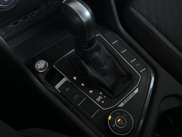 Volkswagen Tiguan II с пробегом 2020 года, цена 2 989 000 рублей, 24677 км, внедорожник, Автокод Объявления