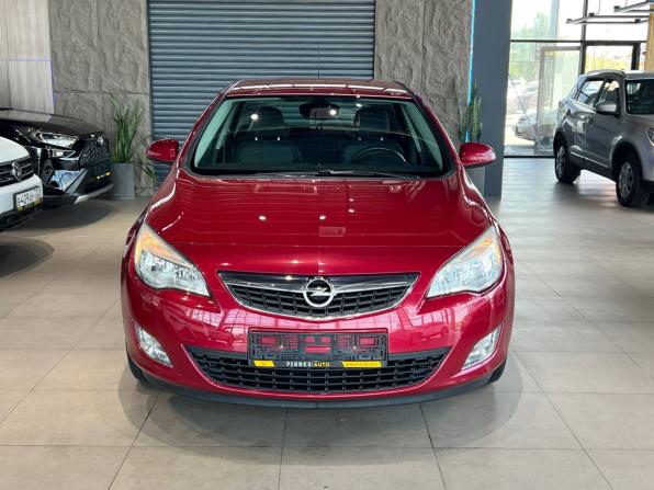 Opel Astra J с пробегом 2011 года, цена 1 150 000 рублей, 54000 км, хэтчбек, Автокод Объявления