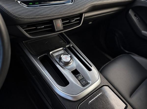 Haval Jolion I с пробегом 2023 года, цена 1 799 000 рублей, 53186 км, внедорожник, Автокод Объявления