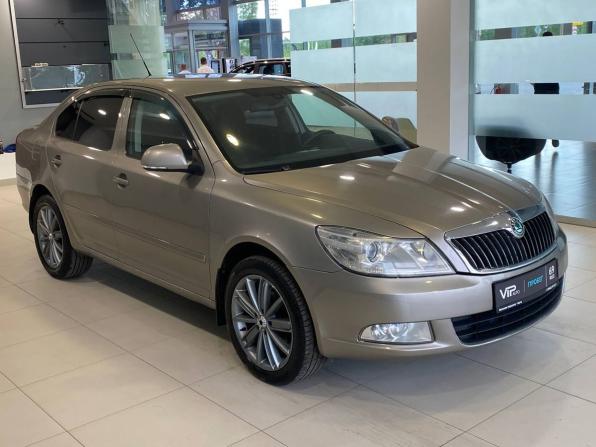Skoda Octavia II (A5) Рестайлинг с пробегом 2010 года, цена 737 000 рублей, 215067 км, лифтбек, Автокод Объявления