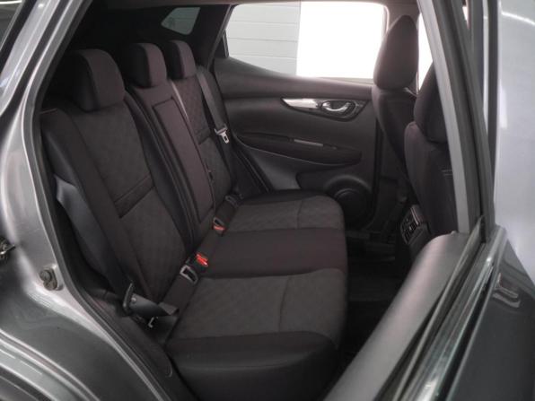 Nissan Qashqai II с пробегом 2018 года, цена 1 099 000 рублей, 234440 км, внедорожник, Автокод Объявления