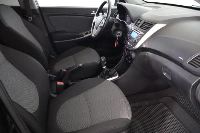 Hyundai Solaris I с пробегом 2012 года, цена 599 000 рублей, 218000 км, хэтчбек, Автокод Объявления