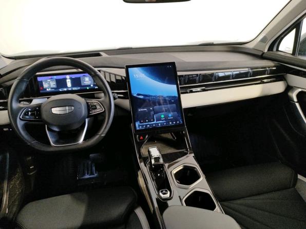 Geely Atlas II с пробегом 2024 года, цена 2 989 000 рублей, 40433 км, внедорожник, Автокод Объявления