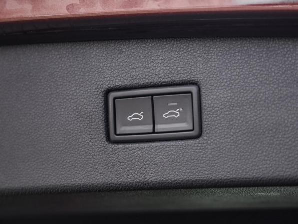 Volkswagen Tiguan II Рестайлинг с пробегом 2021 года, цена 2 779 000 рублей, 108478 км, внедорожник, Автокод Объявления