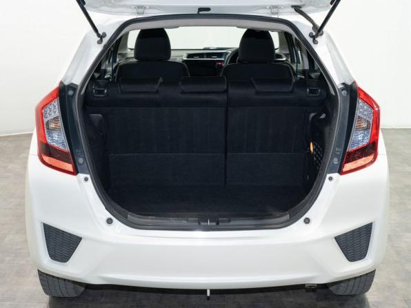 Honda Fit III с пробегом 2016 года, цена 970 000 рублей, 178332 км, хэтчбек, Автокод Объявления