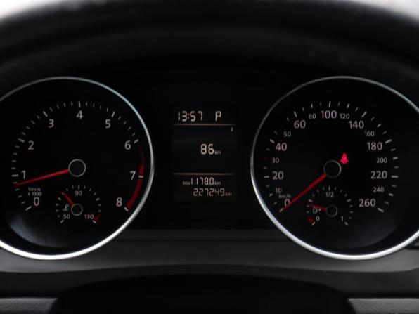 Volkswagen Jetta VI Рестайлинг с пробегом 2015 года, цена 970 000 рублей, 227246 км, седан, Автокод Объявления