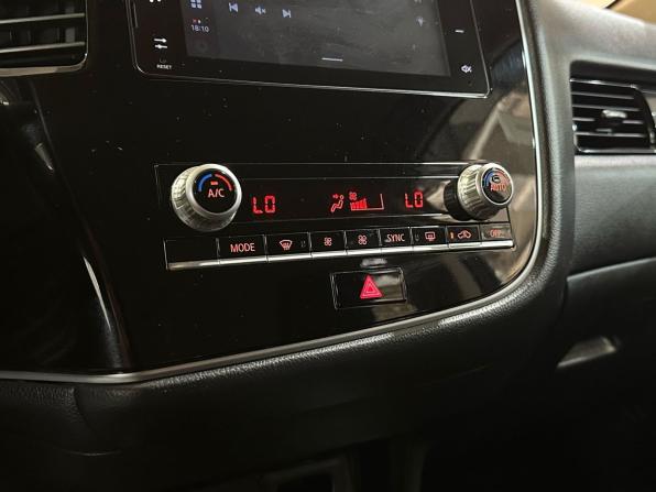 Mitsubishi Outlander III Рестайлинг 3 с пробегом 2021 года, цена 2 349 900 рублей, 83125 км, внедорожник, Автокод Объявления