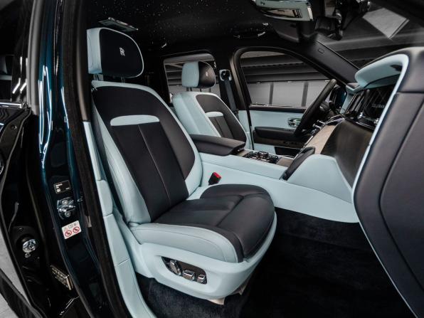 Rolls-Royce Cullinan I Рестайлинг с пробегом 2024 года, цена 57 292 000 рублей, 1876 км, внедорожник, Автокод Объявления