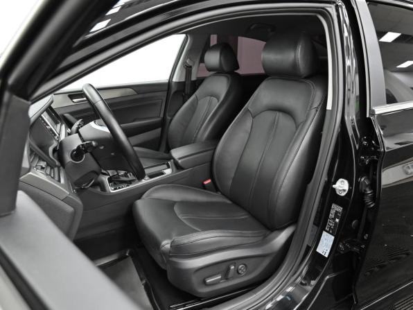 Hyundai Sonata VII (LF) Рестайлинг с пробегом 2019 года, цена 1 449 000 рублей, 180000 км, седан, Автокод Объявления