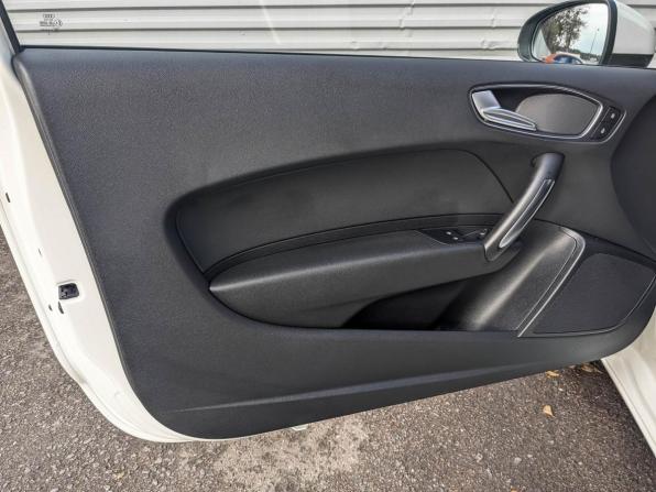 Audi A1 I (8X) с пробегом 2012 года, цена 1 200 000 рублей, 95101 км, хэтчбек, Автокод Объявления