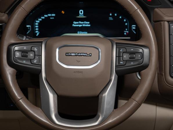 GMC Yukon V с пробегом 2023 года, цена 9 650 000 рублей, 76134 км, внедорожник, Автокод Объявления