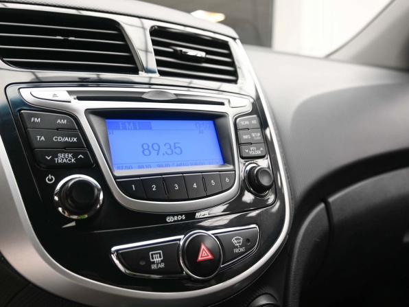 Hyundai Solaris I с пробегом 2012 года, цена 799 000 рублей, 172016 км, седан, Автокод Объявления