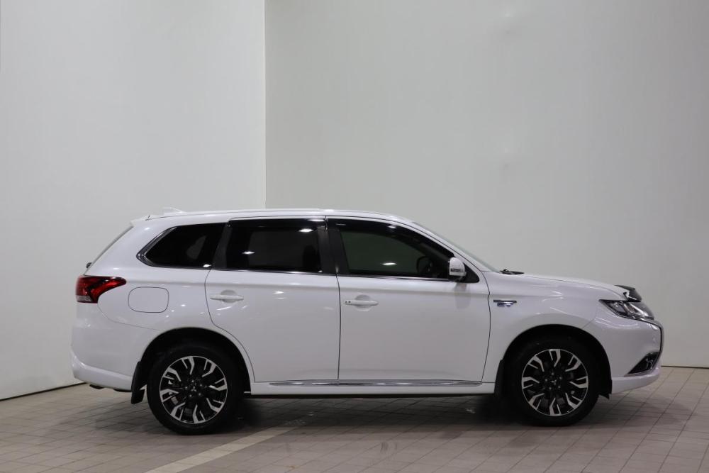 Mitsubishi Outlander III Рестайлинг 2 Иркутск  - изображение 5