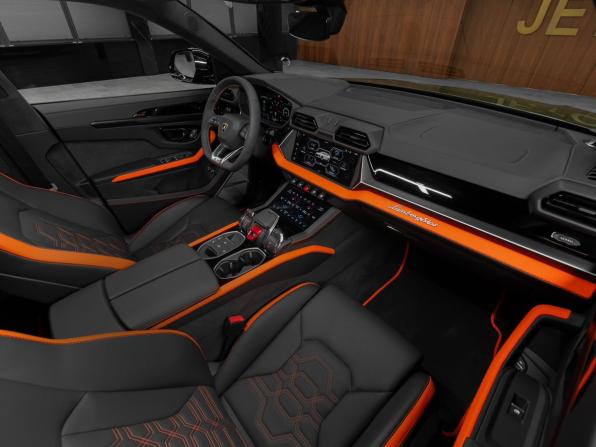 Lamborghini Urus I Рестайлинг с пробегом 2025 года, цена 40 500 000 рублей, 174 км, внедорожник, Автокод Объявления