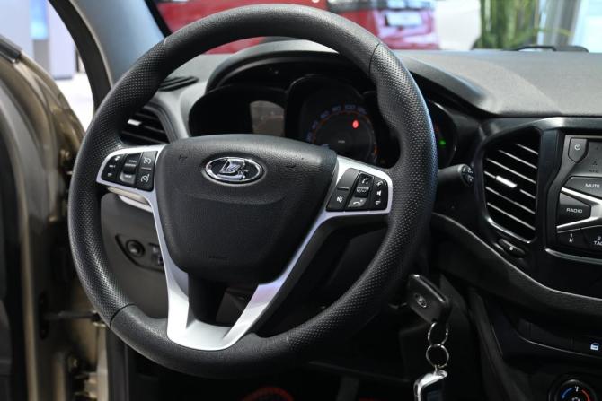 Lada (ВАЗ) Vesta I с пробегом 2018 года, цена 835 000 рублей, 103950 км, седан, Автокод Объявления