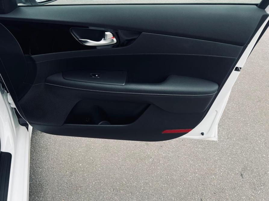 Kia Cerato IV Рестайлинг Санкт-Петербург  - изображение 25