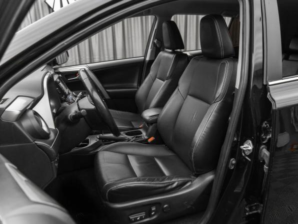 Toyota RAV4 IV (XA40) Рестайлинг с пробегом 2019 года, цена 2 350 000 рублей, 112130 км, внедорожник, Автокод Объявления