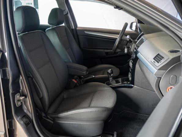 Opel Astra H Рестайлинг с пробегом 2008 года, цена 695 000 рублей, 209963 км, универсал, Автокод Объявления