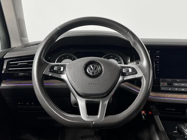 Volkswagen Touareg III с пробегом 2018 года, цена 4 494 900 рублей, 145573 км, внедорожник, Автокод Объявления