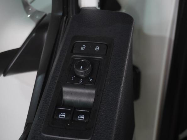 Volkswagen Caravelle T6 с пробегом 2018 года, цена 2 849 000 рублей, 297900 км, минивэн, Автокод Объявления