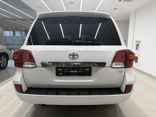 Toyota Land Cruiser 200 Series Рестайлинг 1 с пробегом 2015 года, цена 4 200 000 рублей, 172450 км, внедорожник, Автокод Объявления