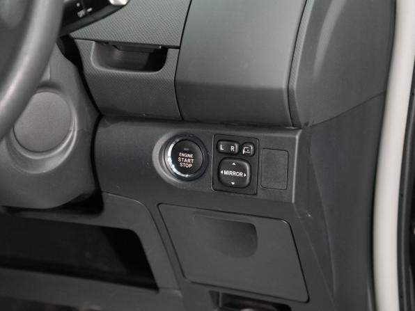 Toyota Vitz II (XP90) с пробегом 2010 года, цена 615 000 рублей, 27000 км, хэтчбек, Автокод Объявления