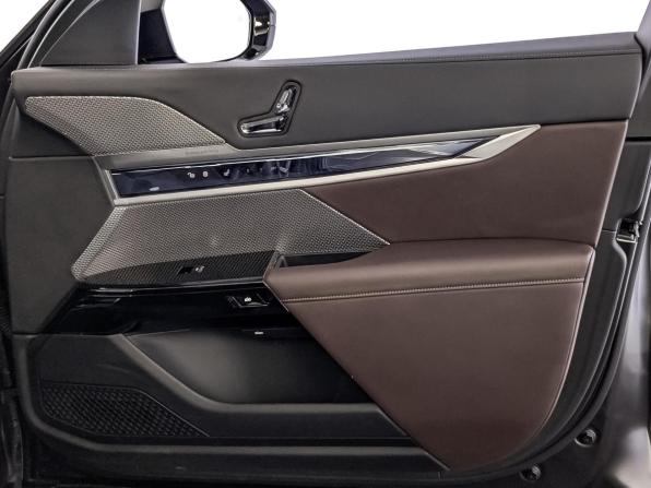 BMW 7 серии VII (G70) с пробегом 2024 года, цена 12 950 000 рублей, 36523 км, седан, Автокод Объявления