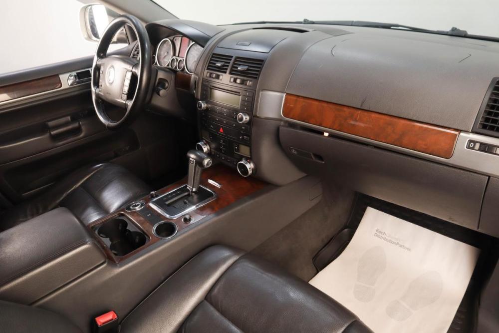Volkswagen Touareg I Рестайлинг Челябинск  - изображение 12