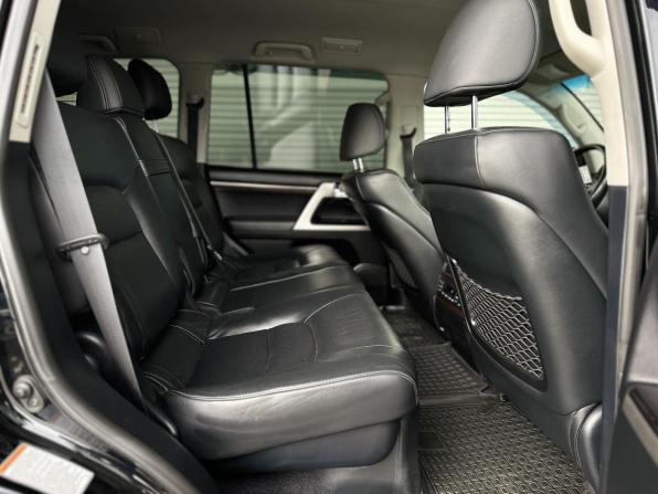 Toyota Land Cruiser 200 Series Рестайлинг 2 с пробегом 2017 года, цена 6 195 000 рублей, 165124 км, внедорожник, Автокод Объявления