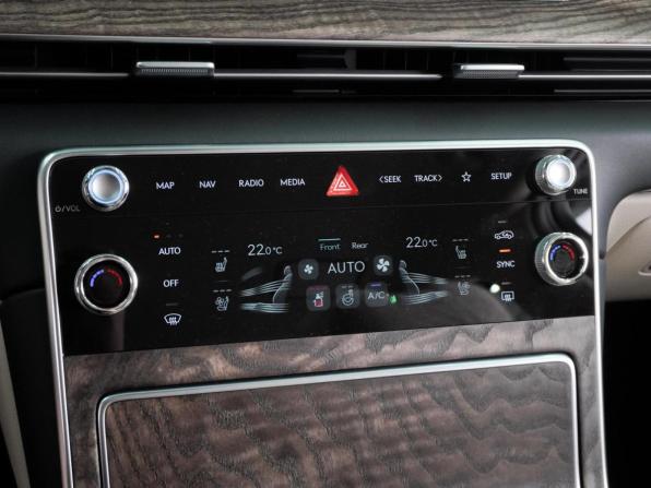 Genesis GV80 I Рестайлинг с пробегом 2023 года, цена 9 999 000 рублей, 36912 км, внедорожник, Автокод Объявления