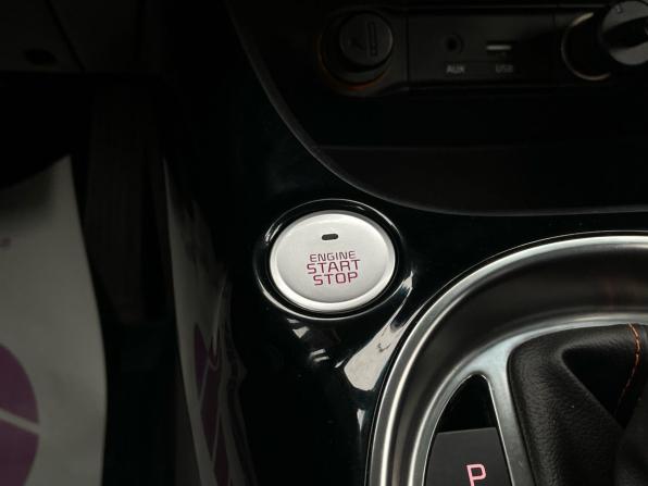 Kia Soul II Рестайлинг с пробегом 2017 года, цена 1 295 000 рублей, 168700 км, хэтчбек, Автокод Объявления