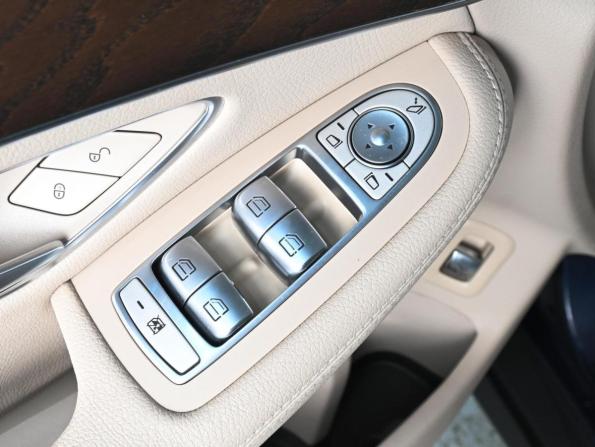 Mercedes-Benz GLC I (X253) с пробегом 2017 года, цена 3 699 000 рублей, 72748 км, внедорожник, Автокод Объявления