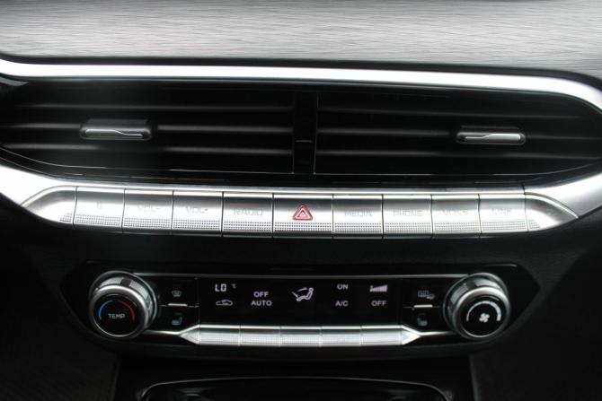 FAW Bestune T77 I с пробегом 2023 года, цена 1 750 000 рублей, 5000 км, внедорожник, Автокод Объявления