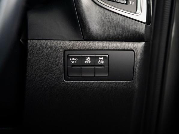 Mazda Axela III Рестайлинг с пробегом 2017 года, цена 1 370 000 рублей, 45690 км, хэтчбек, Автокод Объявления