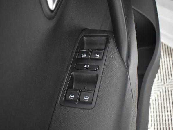 Volkswagen Polo V Рестайлинг с пробегом 2019 года, цена 519 000 рублей, 348695 км, седан, Автокод Объявления