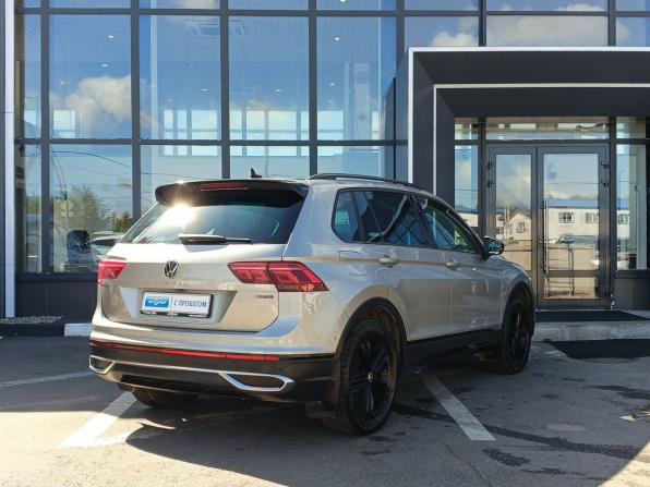 Volkswagen Tiguan II Рестайлинг с пробегом 2021 года, цена 3 049 000 рублей, 79002 км, внедорожник, Автокод Объявления