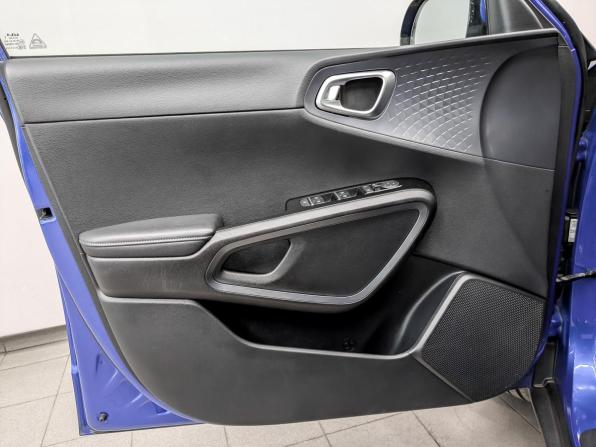 Kia Soul III с пробегом 2022 года, цена 2 215 000 рублей, 55773 км, хэтчбек, Автокод Объявления