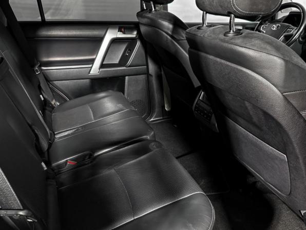 Toyota Land Cruiser Prado 150 Series Рестайлинг 2 с пробегом 2018 года, цена 6 350 000 рублей, 181472 км, внедорожник, Автокод Объявления
