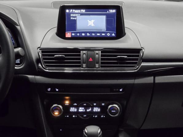 Mazda 3 III (BM) Рестайлинг с пробегом 2018 года, цена 1 349 000 рублей, 172000 км, седан, Автокод Объявления