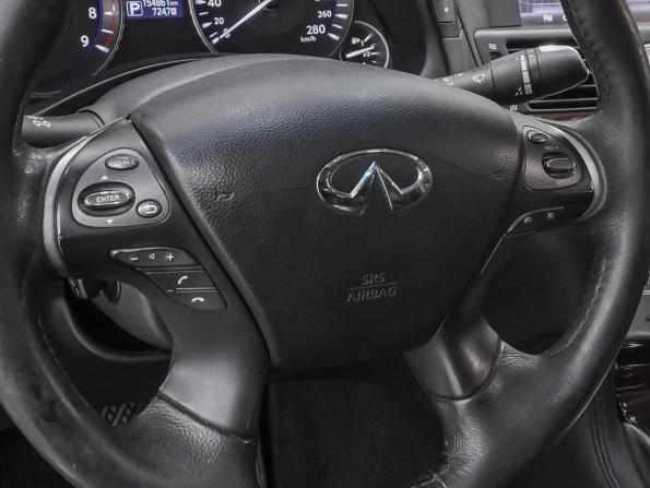 Infiniti Q70 I Рестайлинг с пробегом 2016 года, цена 2 189 000 рублей, 154861 км, седан, Автокод Объявления