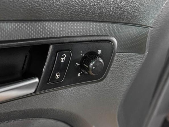 Volkswagen Caddy III Рестайлинг с пробегом 2012 года, цена 1 010 000 рублей, 163192 км, фургон, Автокод Объявления