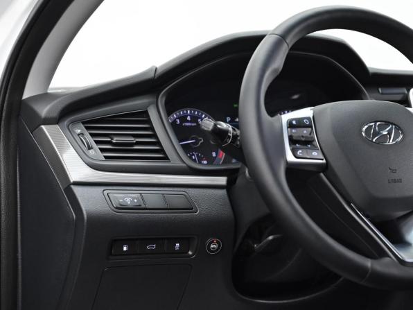 Hyundai Sonata VII (LF) Рестайлинг с пробегом 2018 года, цена 1 249 000 рублей, 99000 км, седан, Автокод Объявления