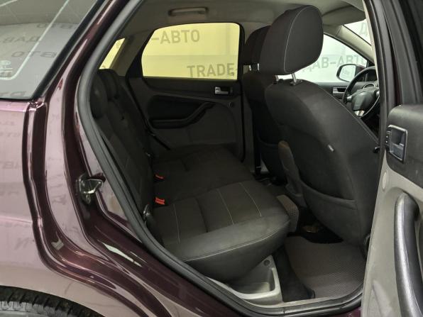 Ford Focus II Рестайлинг с пробегом 2010 года, цена 450 000 рублей, 353000 км, хэтчбек, Автокод Объявления