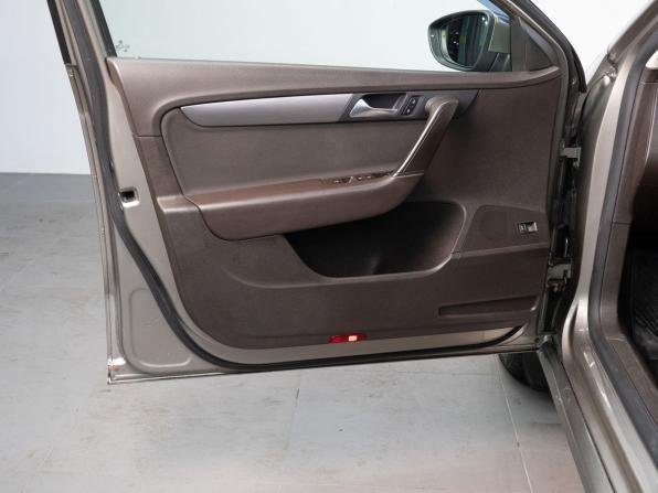 Volkswagen Passat B7 с пробегом 2012 года, цена 800 000 рублей, 172190 км, седан, Автокод Объявления