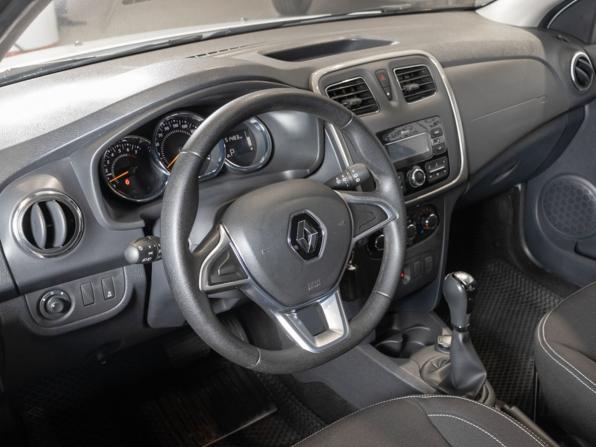 Renault Sandero II Рестайлинг с пробегом 2021 года, цена 1 353 600 рублей, 51481 км, хэтчбек, Автокод Объявления